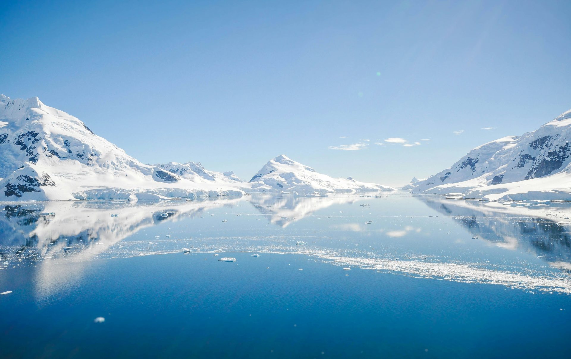 Antarctica: A Journey to the White Continent