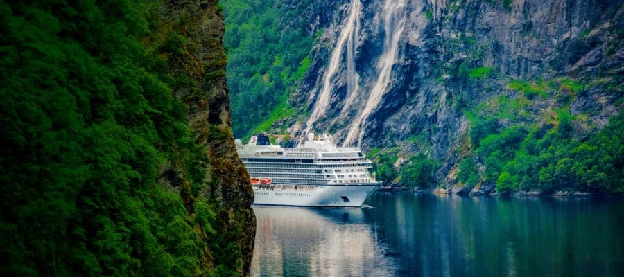 Viking-cruise-line-europe-luxury-norway-greenland-iceland-usa-maher-escorted-tours